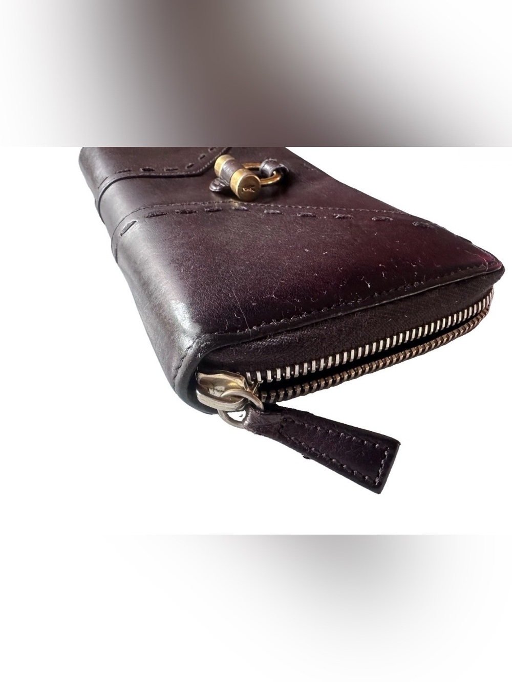 Yves Saint Laurent Muse round zipper wallet in burgundy leather - Picture 5 of 12